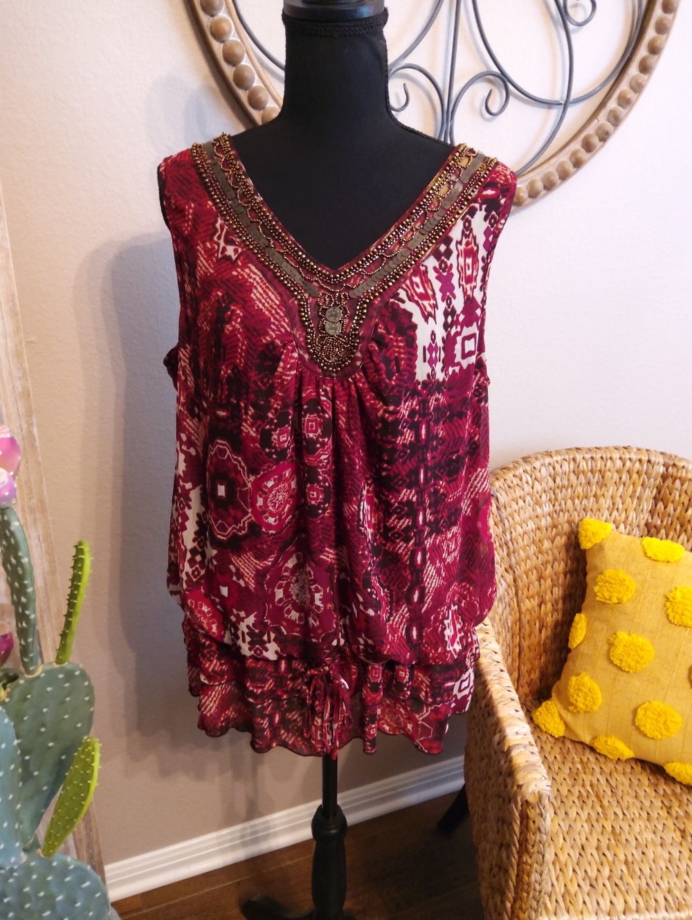 Zac & Rachel Burgundy and White Beaded V-Neck Sleeveless Tunic